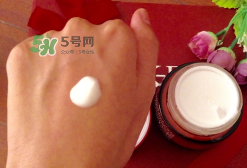 sk2大紅瓶面霜適合夏天用嗎？sk2大紅瓶面霜適合季節