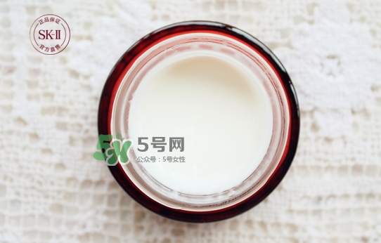sk2大紅瓶面霜和olay玉蘭油大紅瓶面霜哪個好_區別