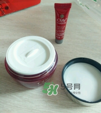 olay玉蘭油大紅瓶一套多少錢(qián)？olay大紅瓶專(zhuān)柜多少錢(qián)