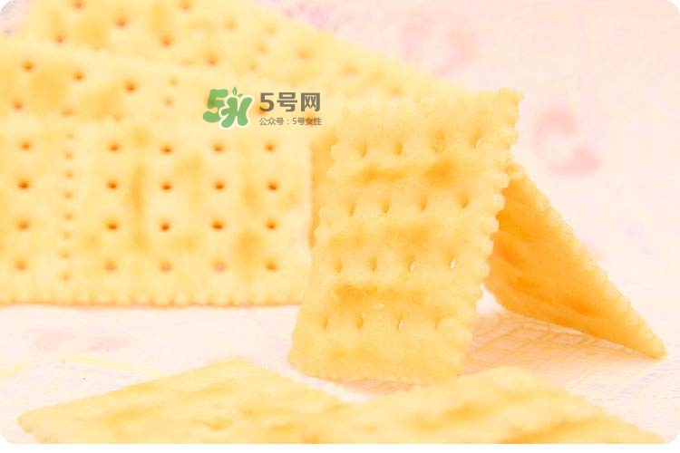 孕婦能吃蘇打餅干嗎？孕婦吃蘇打餅干好嗎？