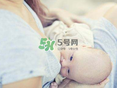 母乳喂養會積食嗎？純母乳喂養的寶寶會積食嗎？