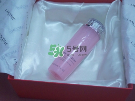 蘭蔻粉水和神仙水哪個好？粉水和神仙水可以一起用嗎？