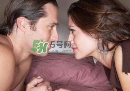 男人出軌前有什么征兆？為什么男人更容易出軌？