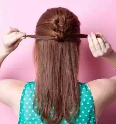 不要再為女兒扎羊角辮了 女孩好看的發型怎么扎？