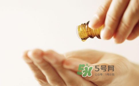 使用潤滑劑會降低性欲嗎？用口水做潤滑劑好嗎？