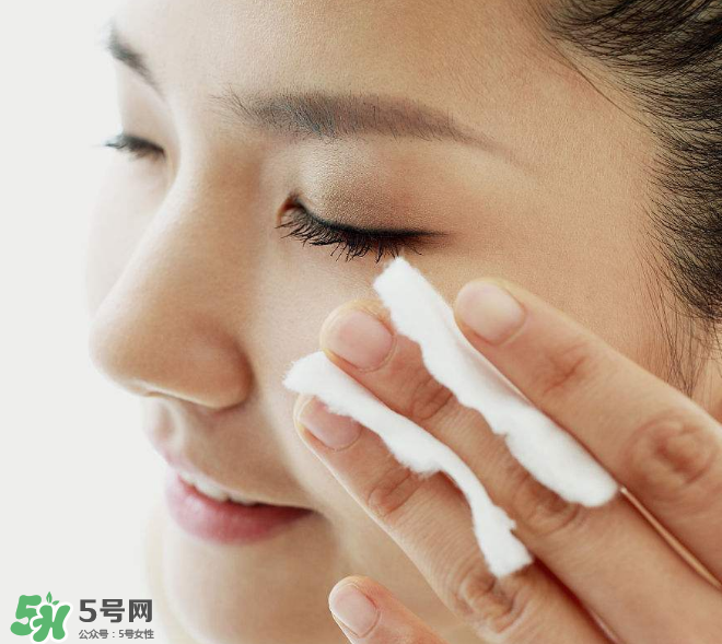 美白水可以去痘印嗎？人們對化妝水有哪些誤區(qū)？