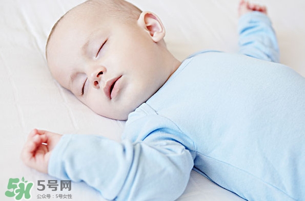 寶寶張嘴睡覺會(huì)變丑嗎？寶寶張嘴睡覺的危害