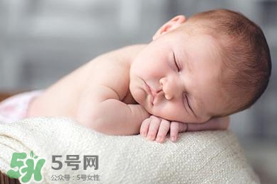 臍疝是什么？臍疝對寶寶有什么影響？
