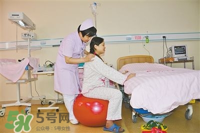 導(dǎo)樂(lè)分娩怎么樣？導(dǎo)樂(lè)分娩全過(guò)程