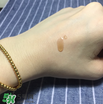 雪花秀潤燥精華適合什么膚質？