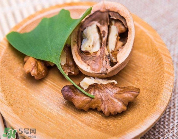 核桃粉寶寶可以吃嗎？寶寶幾個月可以吃？