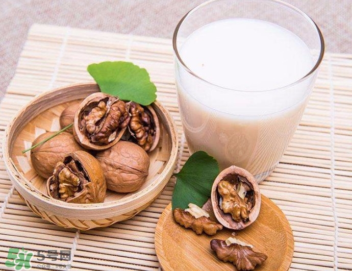 核桃粉寶寶可以吃嗎？寶寶幾個月可以吃？
