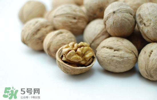 長期吃核桃有副作用嗎？核桃的副作用很大嗎？