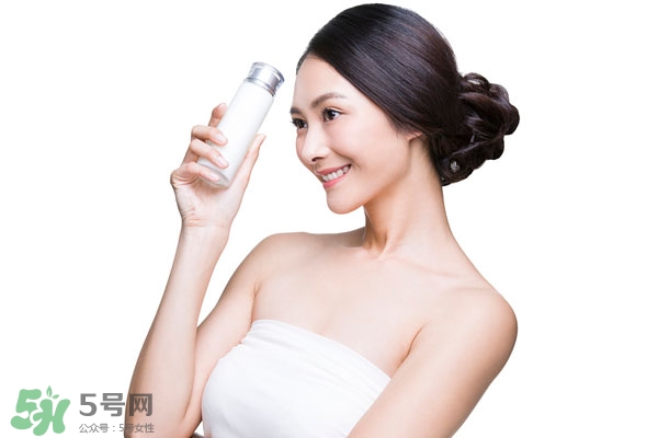 粉底液和乳液一樣的嗎 乳液和粉底液的區別