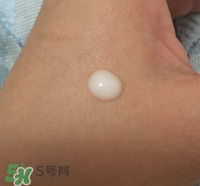 olay小臉精華怎么用？olay玉蘭油臻粹小臉精華使用心得