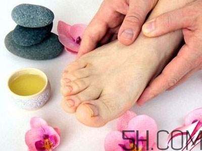 大蒜泡酒可以治腳氣嗎？治腳氣的方法有哪些？