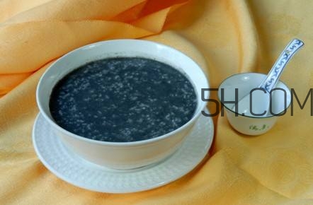 喝黑芝麻糊有什么好處和壞處？黑芝麻糊什么時(shí)候喝最好？