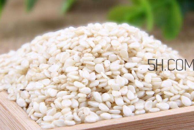 黑芝麻和白芝麻有什么區別？黑芝麻和白芝麻哪個好？