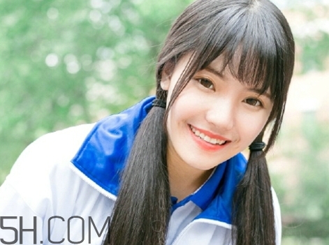 月經期間掉頭發正常嗎_為什么月經期間掉頭發