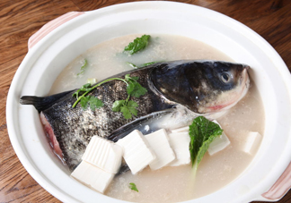手術后可以吃胖頭魚嗎？胖頭魚不能和什么一起吃