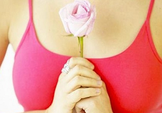 是什么因素決定了乳房大小？乳房脹痛是怎么回事