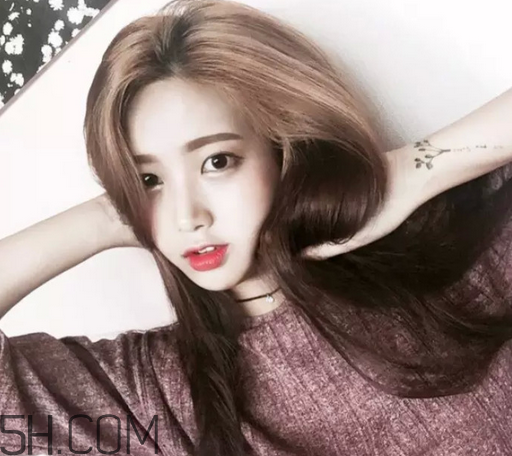 染發劑什么牌子最好？怎么延后補染頭發？