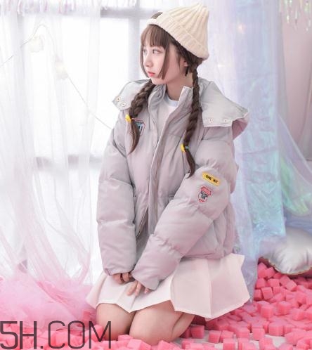 面包服是羽絨服嗎？面包服和羽絨服的區別