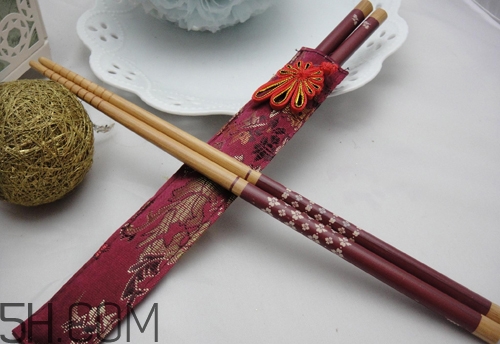 筷子用什么材質(zhì)最好？多久換一次筷子？