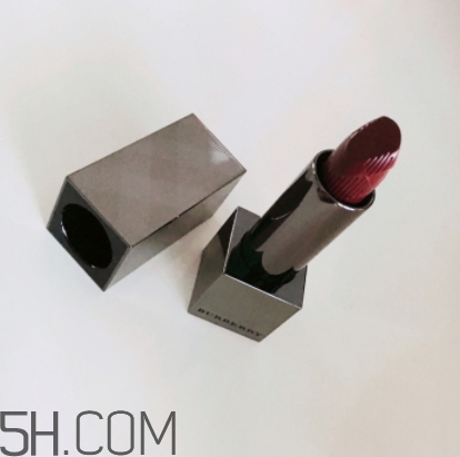 burberry97口紅多少錢？burberry巴寶莉97號牛血色專柜價