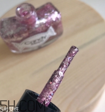 candy moyo和miss candy區(qū)別 膜玉和糖果小姐哪個好？
