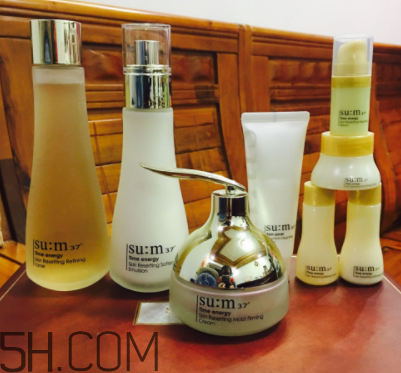 SUM37時光肌底套盒有什么？適合什么膚質？