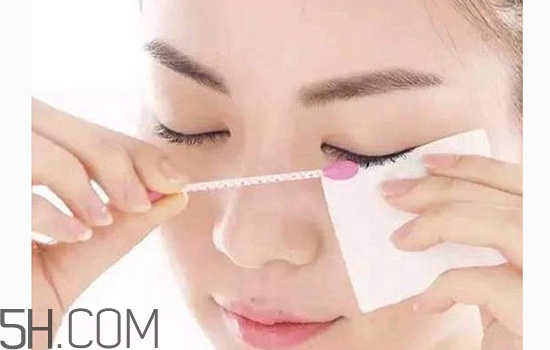 普通卸妝油可以卸眼唇嗎？適合卸粉底液的卸妝品推薦