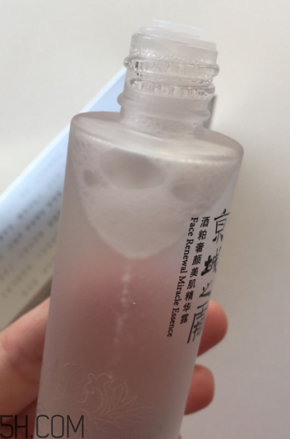 京城之霜神仙水含酒精嗎？適合脆弱敏感肌嗎？