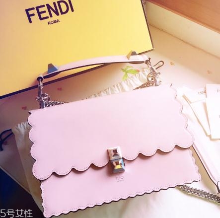 fendi包包多少錢？經(jīng)典的意大利老牌包包