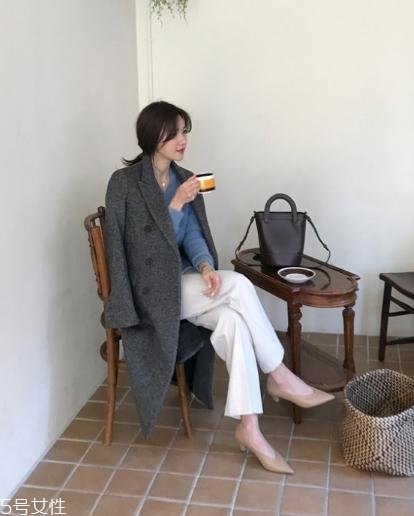 深灰色大衣怎么搭配？極致低調(diào)的時(shí)髦