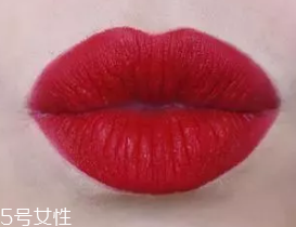 唇膏出水是變質了嗎？只是高溫熱出汗