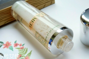 海藍(lán)之謎煥膚水適合干皮嗎？海藍(lán)之謎煥膚水產(chǎn)品評測