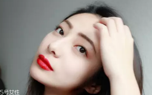 唇釉可以當腮紅嗎？唇釉這樣涂最好看