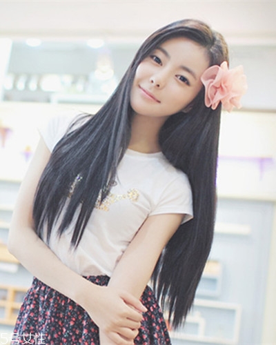 小個(gè)子女生適合什么發(fā)型？蓬松隨意效果