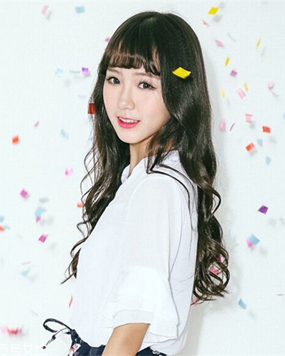 小個(gè)子女生適合什么發(fā)型？蓬松隨意效果