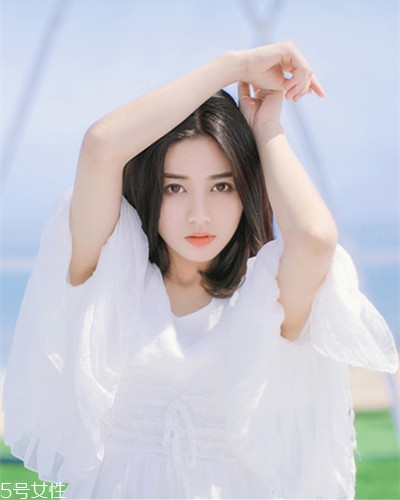 小個(gè)子女生適合什么發(fā)型？蓬松隨意效果
