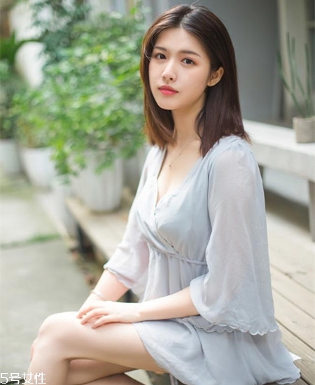 齊肩直發染什么顏色好看？簡單好看的齊肩發扎法