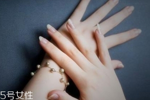 冬天怎么保養手？干燥季必備的滋潤護手霜排行榜