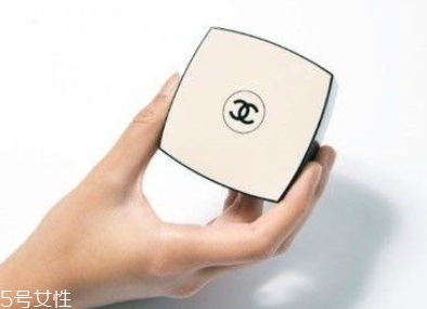 dior迪奧和ysl圣羅蘭氣墊哪個好？