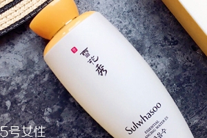 雪花秀平衡水和潤顏水哪個好？潤顏水是鎮店之寶