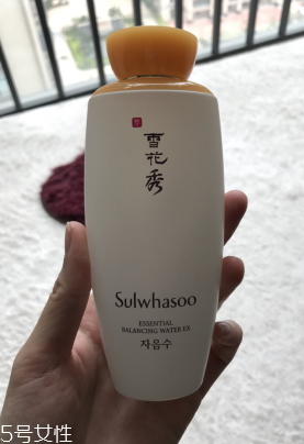雪花秀平衡水和潤顏水哪個好？潤顏水是鎮店之寶