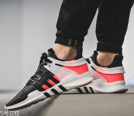 春天運動穿什么衣服？這些單品讓你更拉風