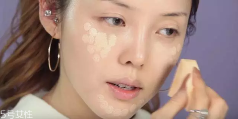 怎么控油簡單有效？四個方法和油膩脫妝分手