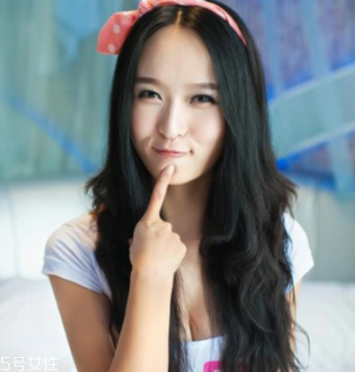 頭發多的女生適合什么短發 頭發多適合發型
