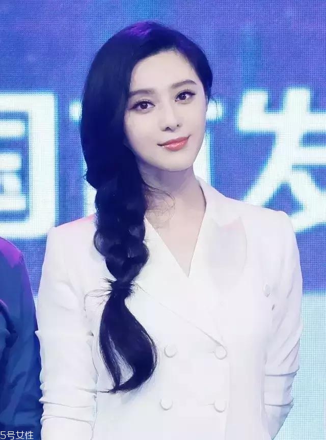 菠蘿辮自己怎么編好看 菠蘿辮自己編發方法